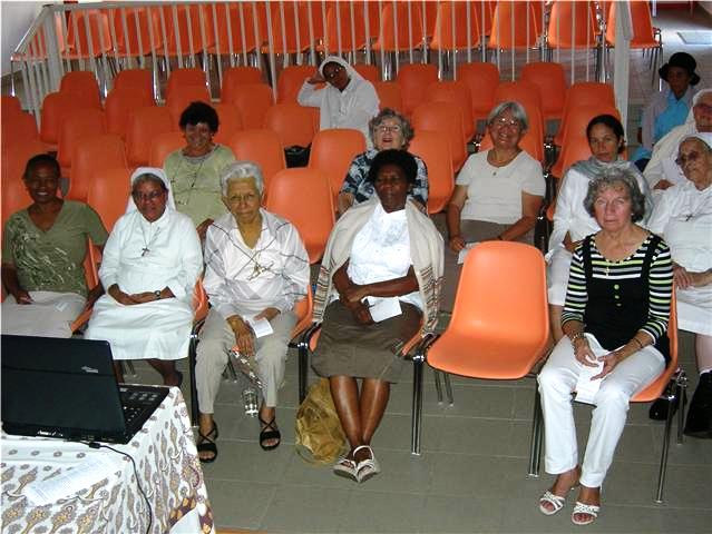 Méry entre Germaine et soeur Thiruthuva